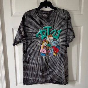 BT21 Black Tie-Dye Character Graphic Tee PTP 20”
